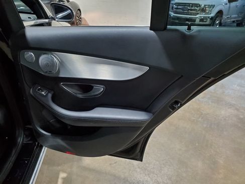 Used 2018 Mercedes-Benz C 300 Sedan image 23