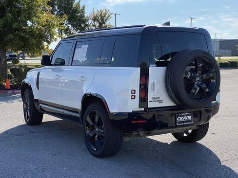 Used 2023 Land Rover Defender 110 X-Dynamic SE image 5