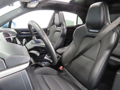 Used 2025 Porsche Macan 4 Electric w/ Premium Package AWD/4WD image 5