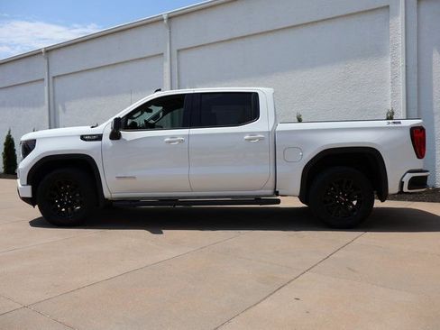 Used 2025 GMC Sierra 1500 Elevation w/ Preferred Package AWD/4WD image 4