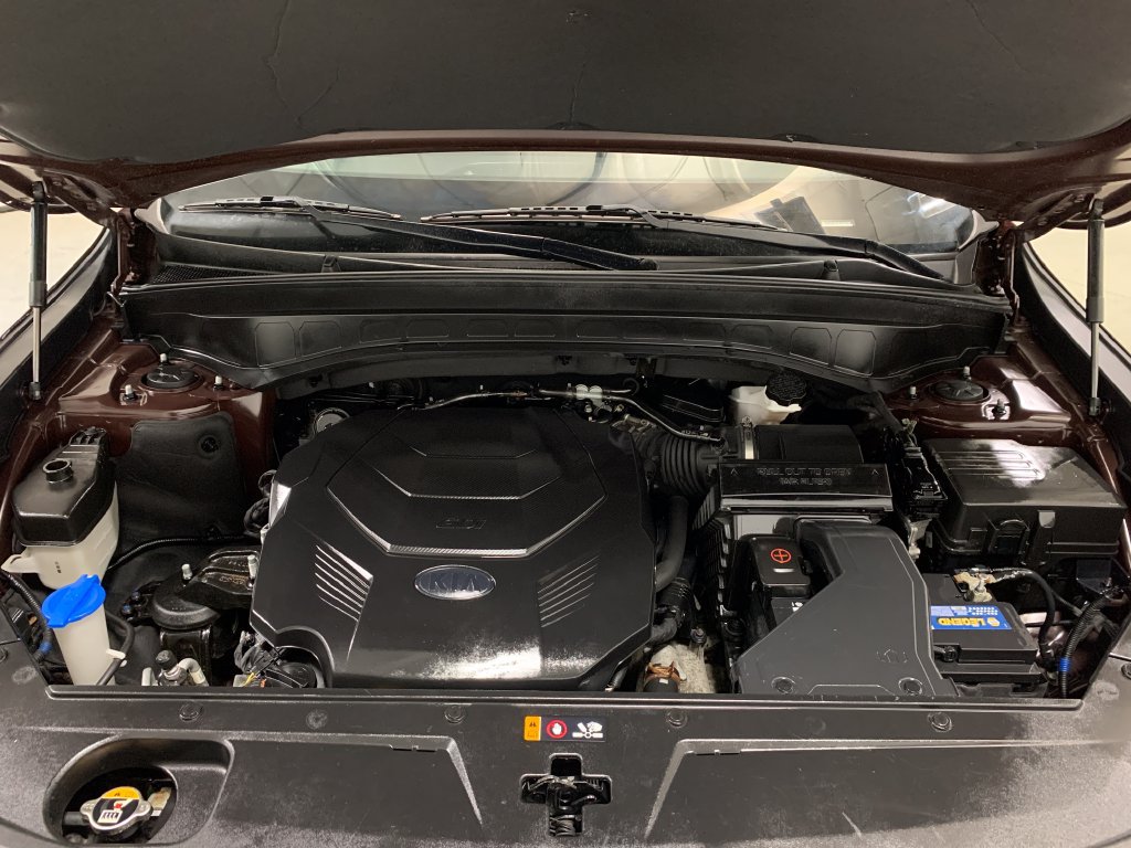 Used 2020 Kia Telluride LX AWD/4WD image 16