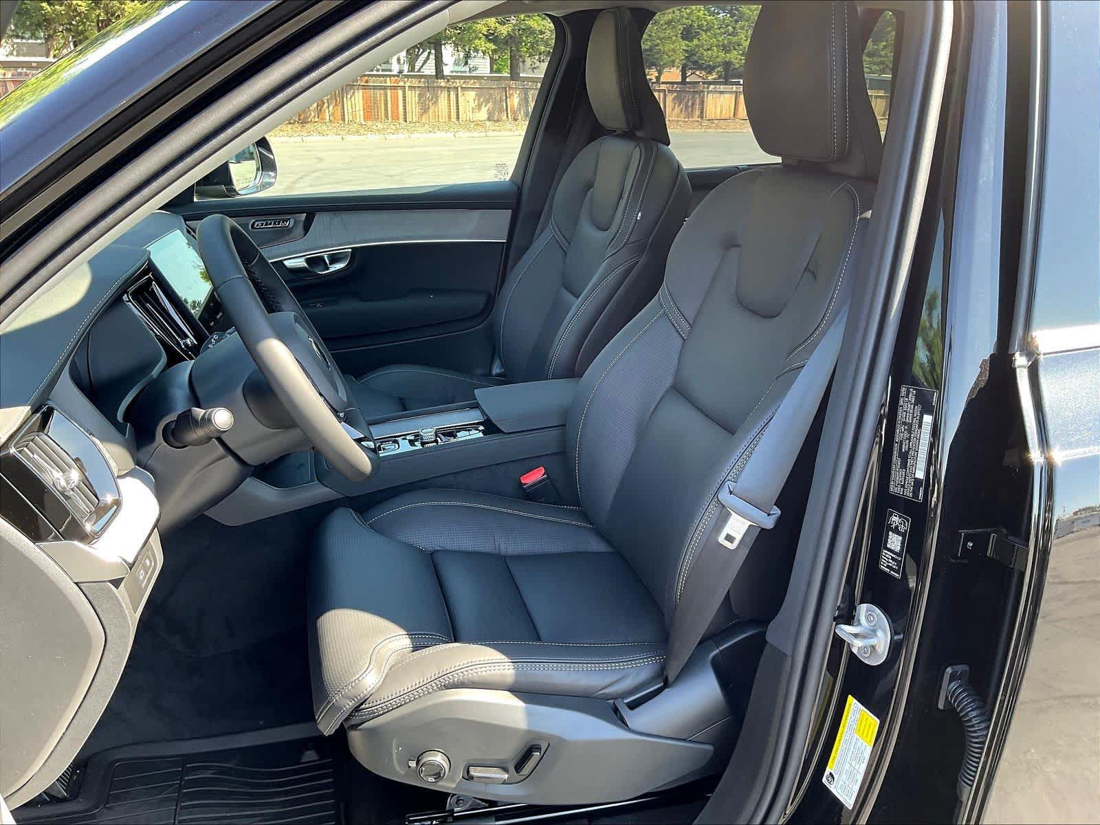 New 2026 Volvo XC90 T8 Ultra w/ Protection Package AWD/4WD image 11