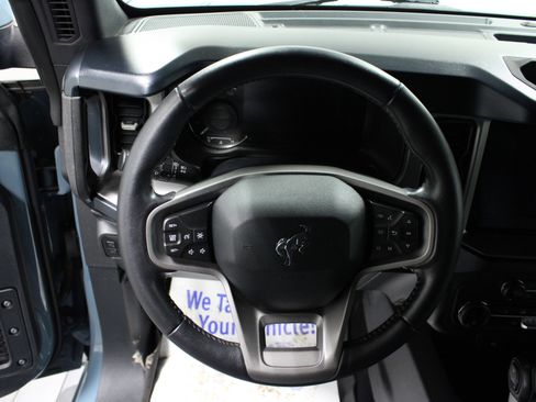 Used 2023 Ford Bronco Outer Banks image 17