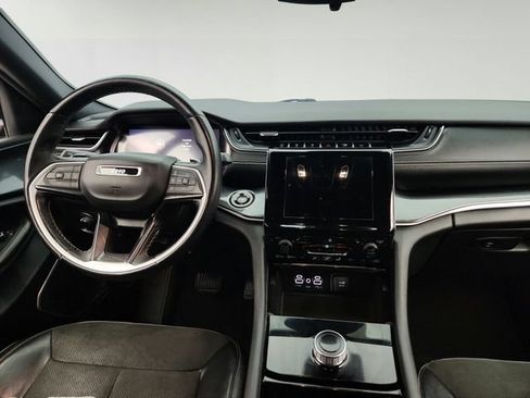 Used 2022 Jeep Grand Cherokee L Laredo AWD/4WD image 24