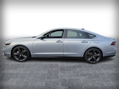 Used 2024 Honda Accord Sport image 4