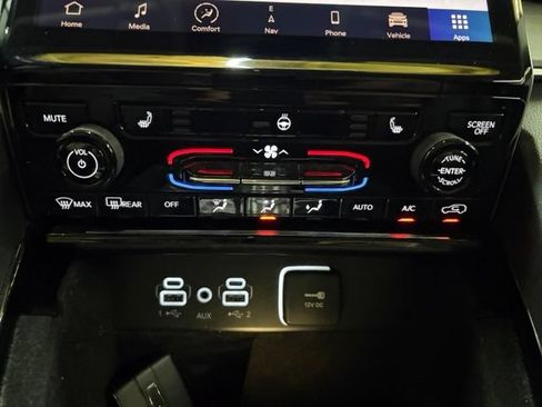Used 2021 Jeep Grand Cherokee L Limited AWD/4WD image 79