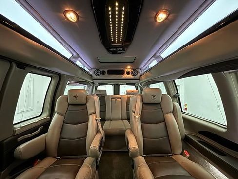 Used 2020 GMC Savana 2500 w/ Enhanced Convenience Package RWD image 2