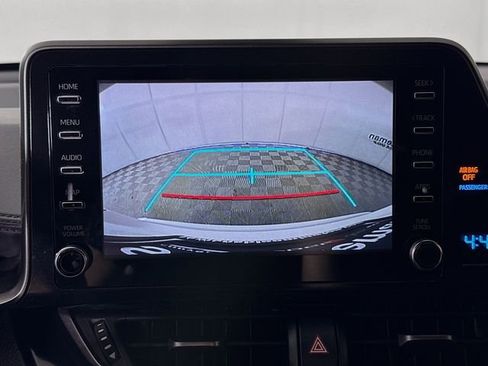 Used 2019 Toyota C-HR LE FWD image 13