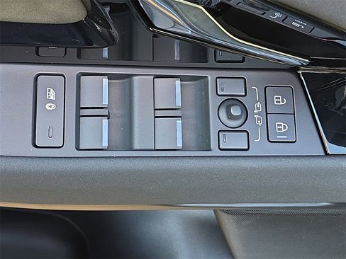 New 2026 Land Rover Range Rover Evoque S image 29