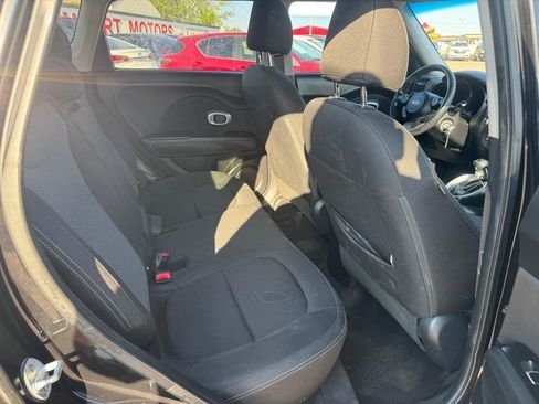 Used 2018 Kia Soul + FWD image 14