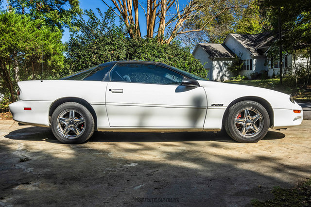 Used 1998 Chevrolet Camaro Z28 w/ Preferred Equipment Group 2 RWD image 18