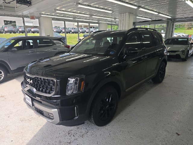 Used 2023 Kia Telluride SX Prestige X-Pro AWD/4WD image 2