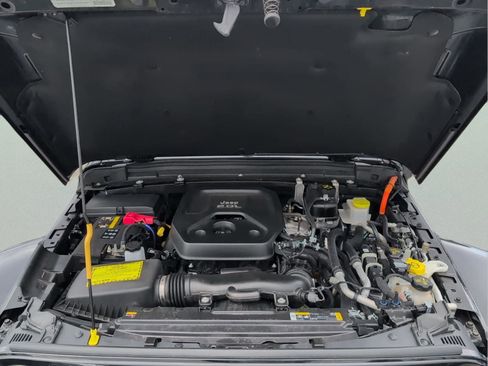 Used 2021 Jeep Wrangler Unlimited Sahara w/ Safety Group image 37