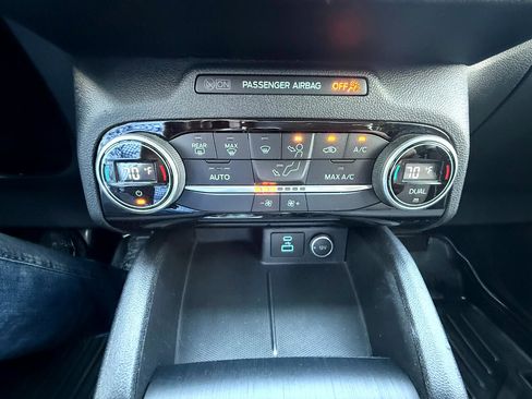 Used 2021 Ford Escape SE w/ Convenience Package image 23