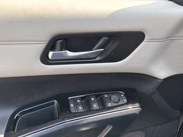 Used 2023 Nissan Pathfinder SL AWD/4WD image 22
