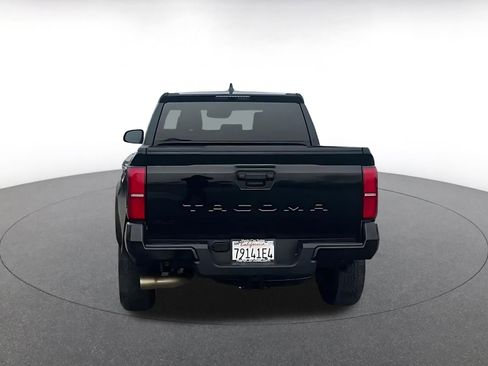 Used 2025 Toyota Tacoma TRD Off-Road image 12