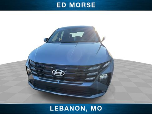 Used 2025 Hyundai Tucson SE image 3