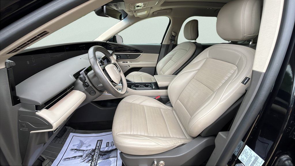 Used 2024 Lincoln Nautilus Reserve w/ Equipment Group 202A AWD/4WD image 14
