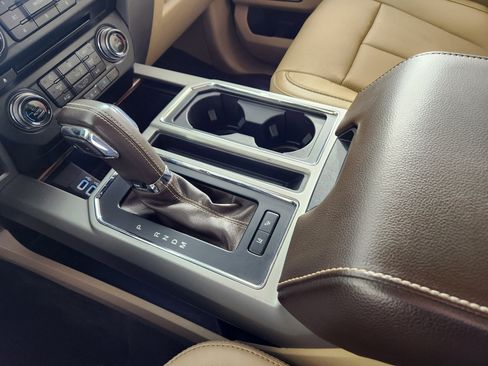 Certified 2018 Ford F150 Lariat w/ Equipment Group 502A Luxury image 25