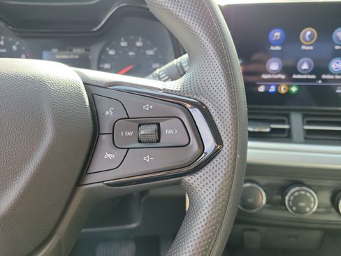 Used 2024 Chevrolet Trax LS FWD image 24