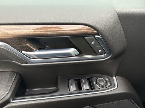 Used 2022 Chevrolet Silverado 1500 LT image 22