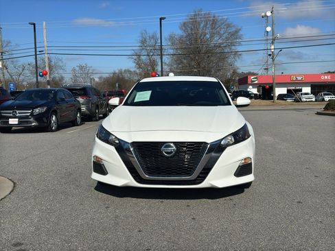 Used 2022 Nissan Altima 2.5 S image 2