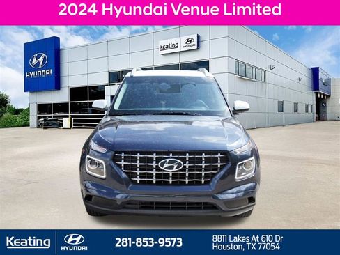 Used 2024 Hyundai Venue Limited image 2