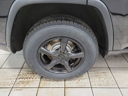 Used 2014 Jeep Grand Cherokee Laredo w/ Quick Order Package 23E image 43