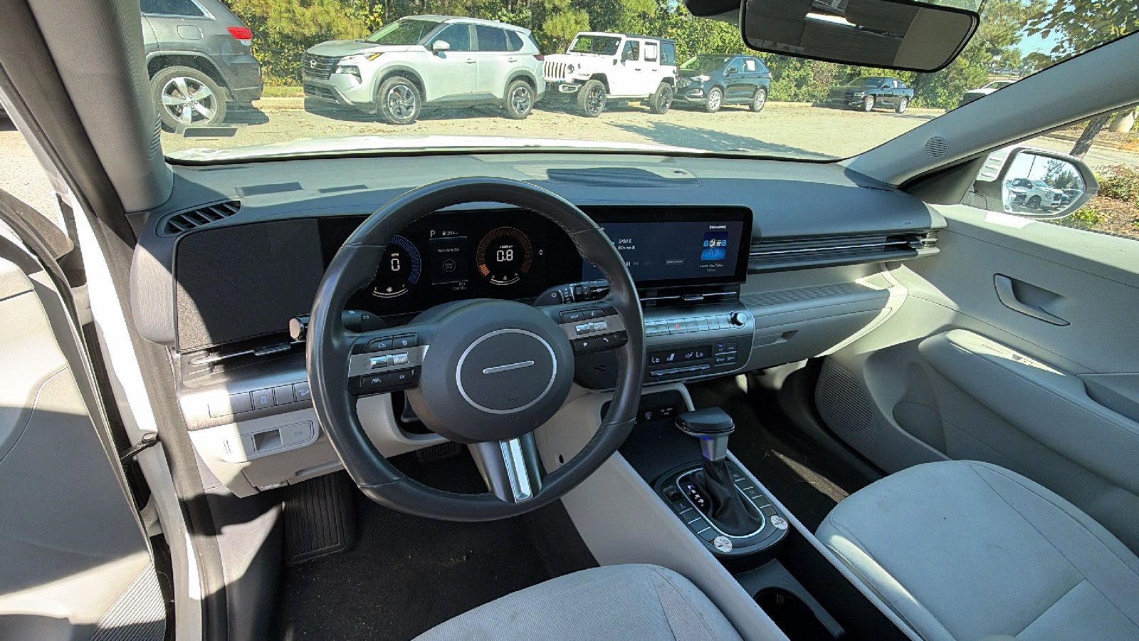 Used 2025 Hyundai Kona SEL AWD/4WD image 24