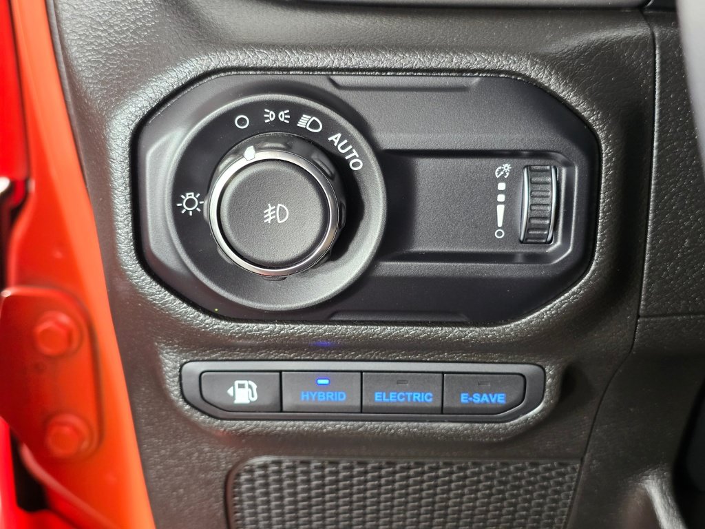 Used 2023 Jeep Wrangler Unlimited w/ 8.4" Radio Group AWD/4WD image 28