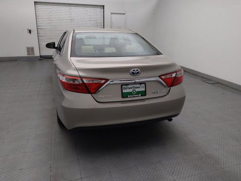 Used 2017 Toyota Camry LE FWD image 6