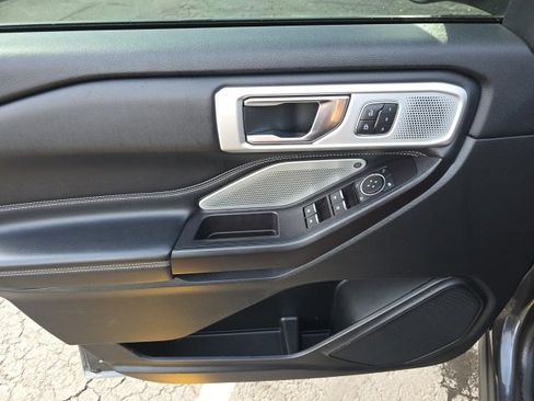 Used 2020 Ford Explorer ST w/ Premium Technology Package image 9