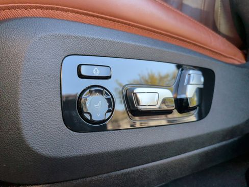 Certified 2023 BMW X6 M50i w/ Executive Package image 27