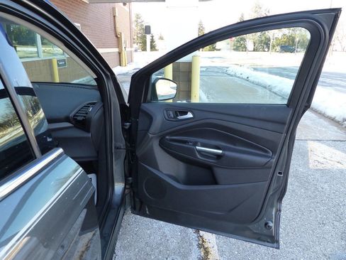 Used 2018 Ford Escape SEL image 40