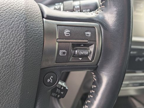 Used 2017 Lexus GX 460 Premium w/ Premium Package image 27