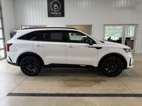Used 2022 Kia Sorento SX FWD image 5