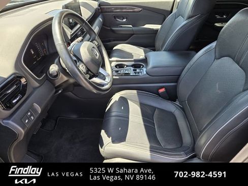 Used 2023 Honda Pilot Elite image 11