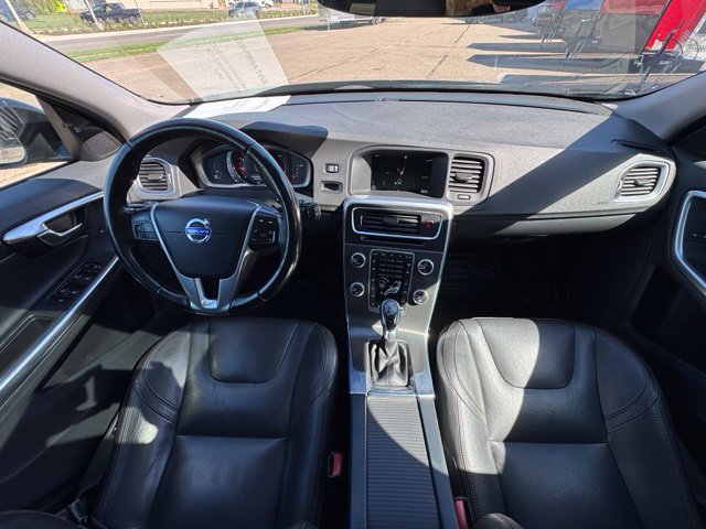Used 2015 Volvo V60 T5 Cross Country w/ Protection Package AWD/4WD image 16