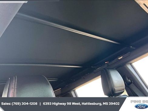 Used 2025 Ford Bronco Outer Banks image 16