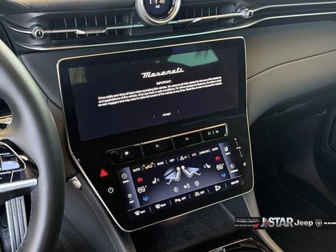 Used 2023 Maserati Grecale Modena AWD/4WD image 19