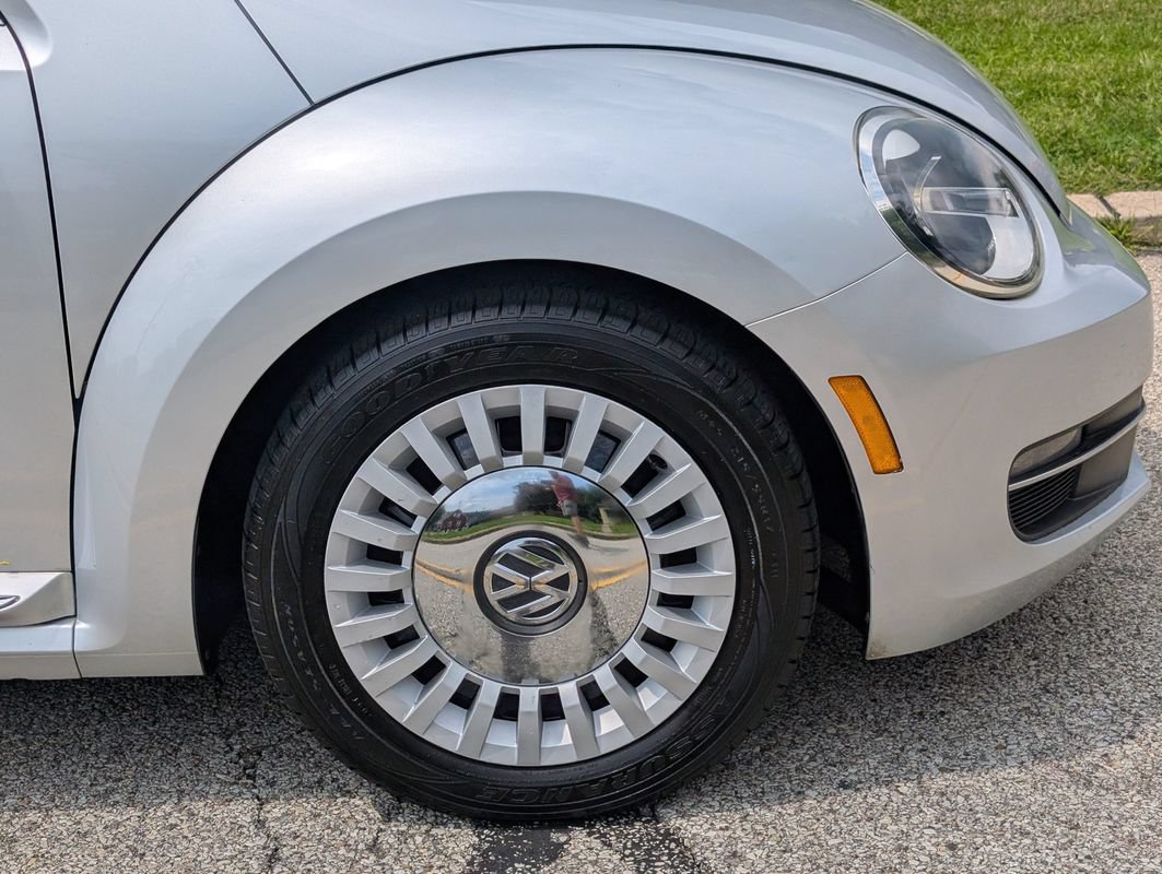 Used 2014 Volkswagen Beetle TDI FWD image 14