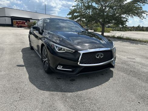Used 2019 INFINITI Q60 3.0t Luxe RWD image 8