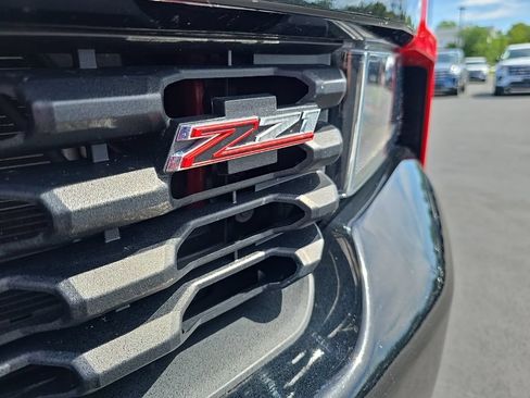 Used 2019 Chevrolet Silverado 1500 Custom Trail Boss w/ Custom Convenience Package AWD/4WD image 15