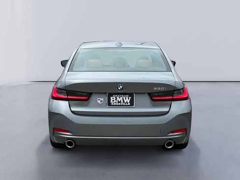 New 2026 BMW 330i Sedan w/ Convenience Package RWD image 4