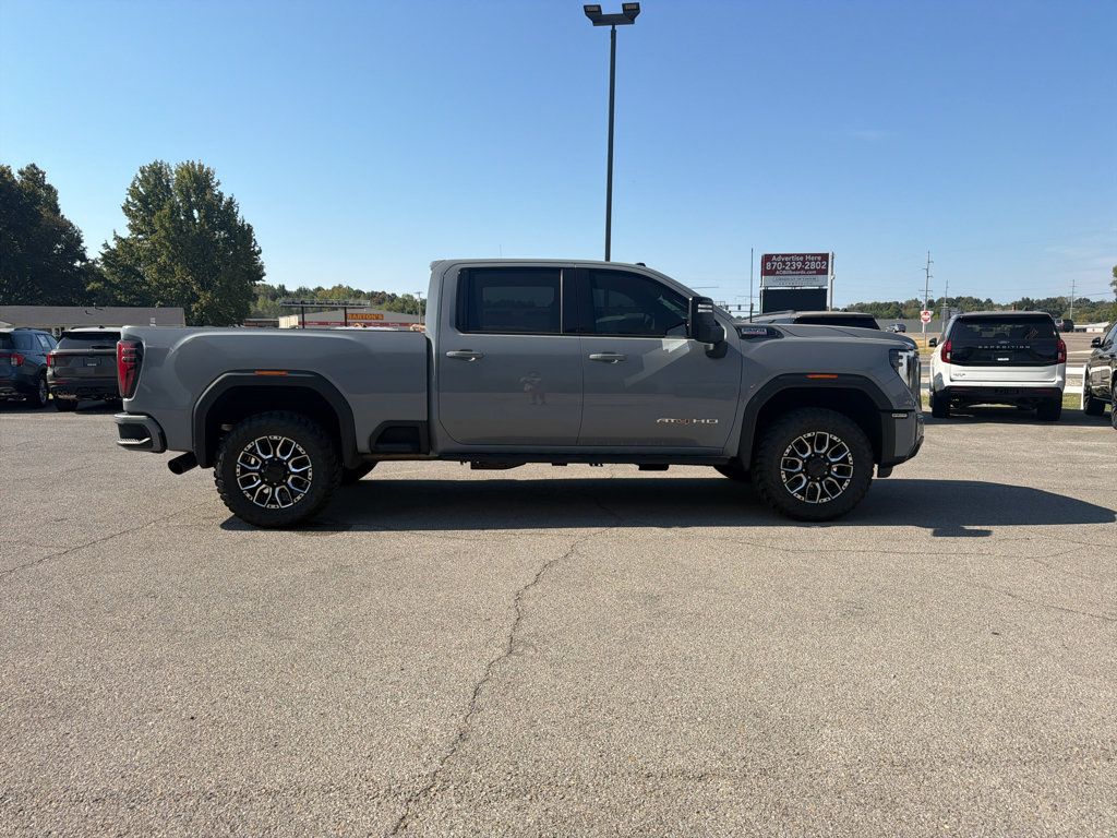 Used 2024 GMC Sierra 2500 AT4 w/ AT4 Premium Plus Package AWD/4WD image 6