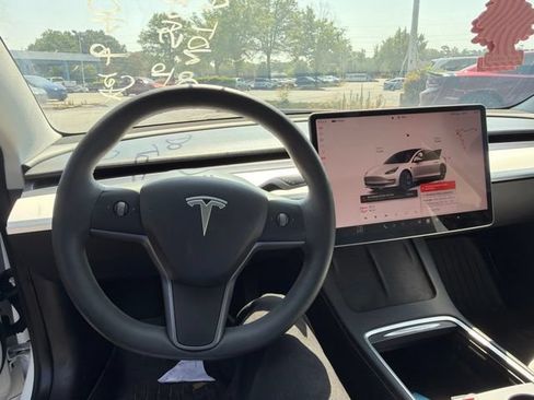 Used 2023 Tesla Model 3 Standard Range RWD image 17