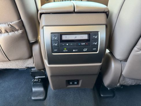 Used 2023 Lexus GX 460 Premium w/ Premium Package image 45