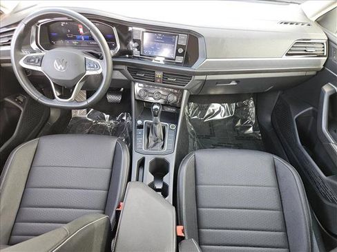 Used 2024 Volkswagen Jetta SE image 15
