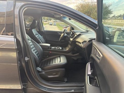Used 2020 Ford Edge SEL w/ Convenience Package image 12