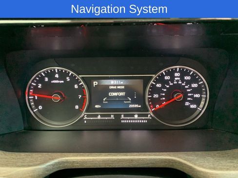 Used 2023 Kia Sorento S image 6